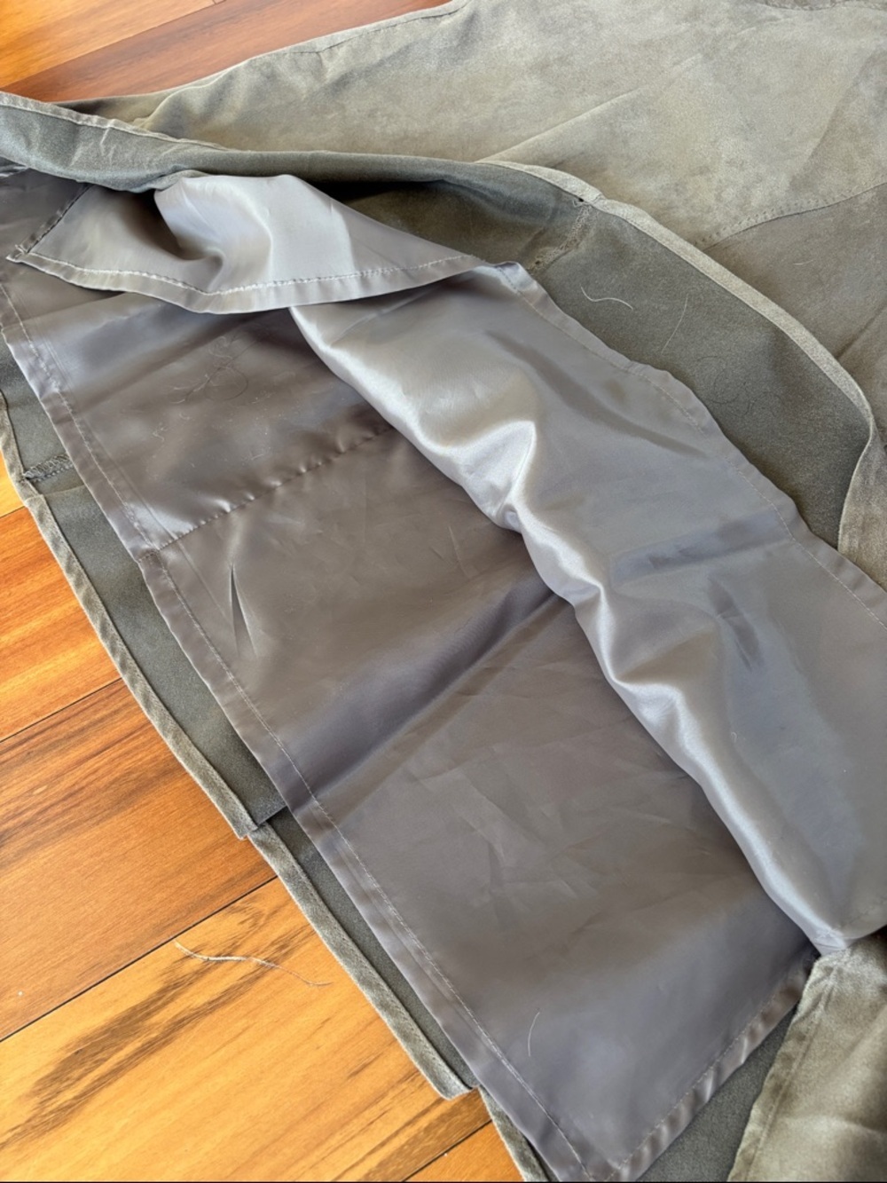 NWT faux suede skirt - Picture 6 of 11